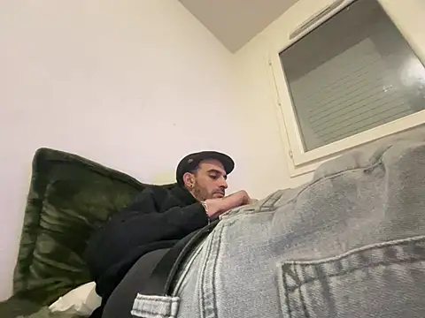 Rebeu313 online show from January 16, 2026, 1:31 am