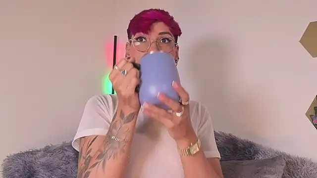 MiaMorgan  online show from November 25, 2025, 1:44 pm