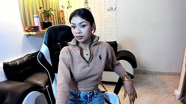 Snapshot of Perla_prg chatting on April 17, 2026, 1:36 pm Perla prg online show from April 17, 2026, 1:36 pm