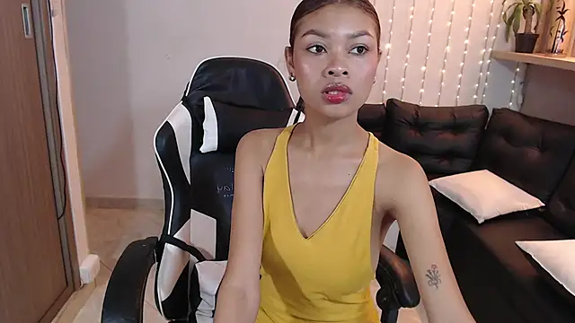 Snapshot of Perla_prg chatting on February 17, 2025, 12:05 pm Perla prg online show from February 17, 2025, 12:05 pm