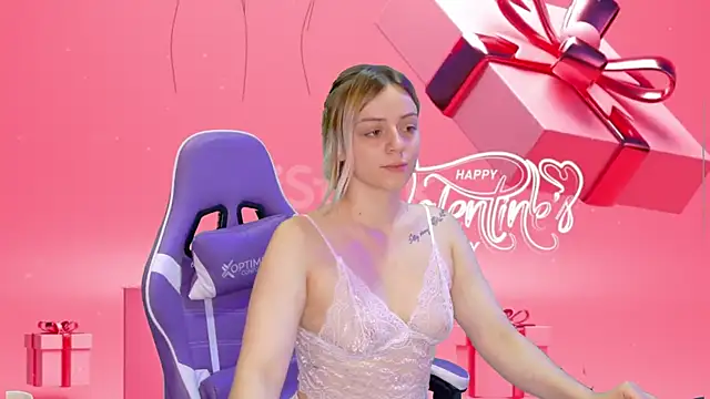 Snapshot of Dolce--Mia---Bianchi__07 chatting on February 1, 2025, 5:05 pm Dolce--Mia---Bianchi 07 online show from February 1, 2025, 5:05 pm