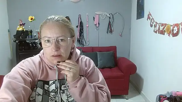 emperabigbootybigass online show from March 20, 2025, 12:22 pm