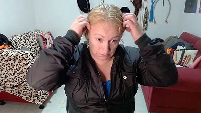 emperabigbootybigass online show from March 26, 2026, 12:25 pm