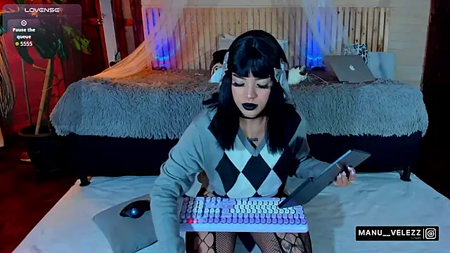 Manu Velez online show from November 27, 2025, 6:03 am