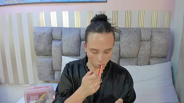 nova lane online show from April 10, 2026, 7:54 pm