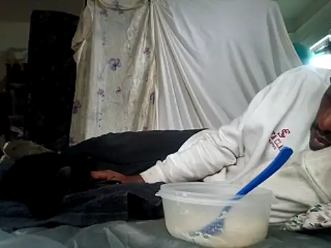 DevinToore online show from December 15, 2025, 6:03 pm