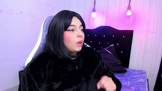 miku katsuragi online show from November 7, 2025, 3:44 am