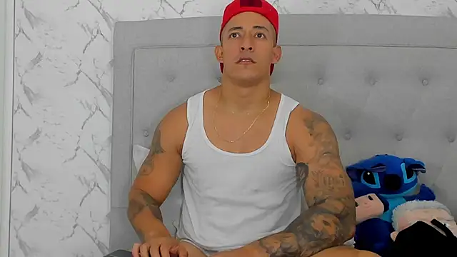 luigiferrara online show from November 7, 2025, 10:03 pm