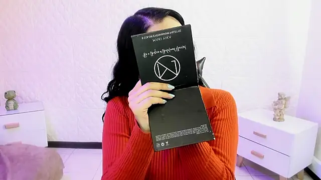 Violetaa diazz online show from February 10, 2026, 9:14 pm