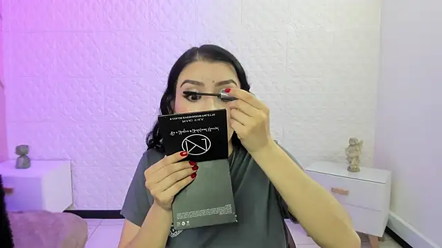 Violetaa diazz online show from March 6, 2026, 9:10 pm