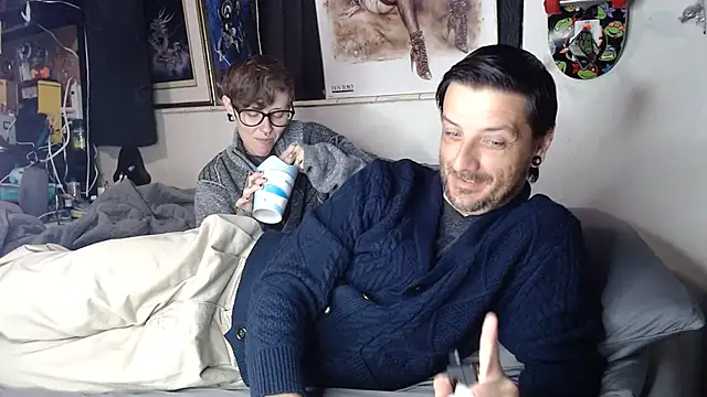 Snapshot of titclitcmndr chatting on February 2, 2025, 12:09 am titclitcmndr online show from February 2, 2025, 12:09 am