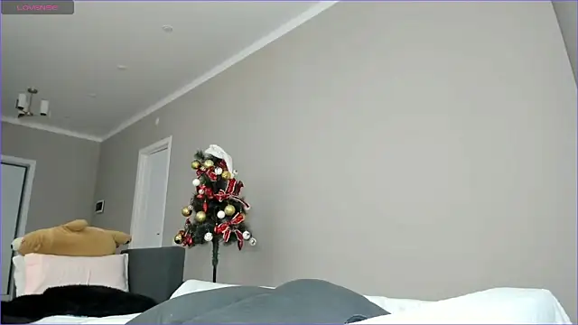 Snapshot of sailorrmoon chatting on January 3, 2025, 5:20 pm sailorrmoon online show from January 3, 2025, 5:20 pm