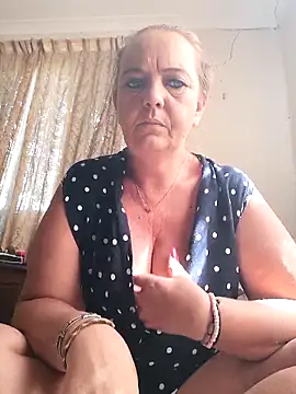 Kimmyb777 online show from February 20, 2026, 8:16 am