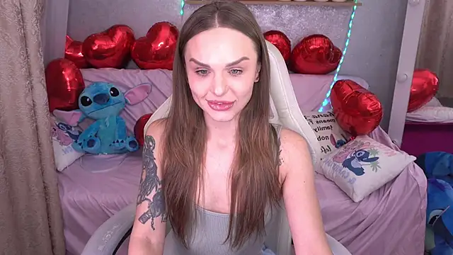 Snapshot of KiraGrayy chatting on February 7, 2026, 2:14 pm KiraGrayy online show from February 7, 2026, 2:14 pm