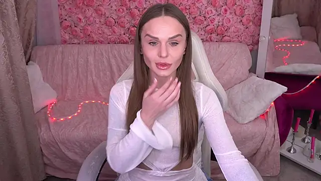 Snapshot of KiraGrayy chatting on February 25, 2026, 1:44 pm KiraGrayy online show from February 25, 2026, 1:44 pm