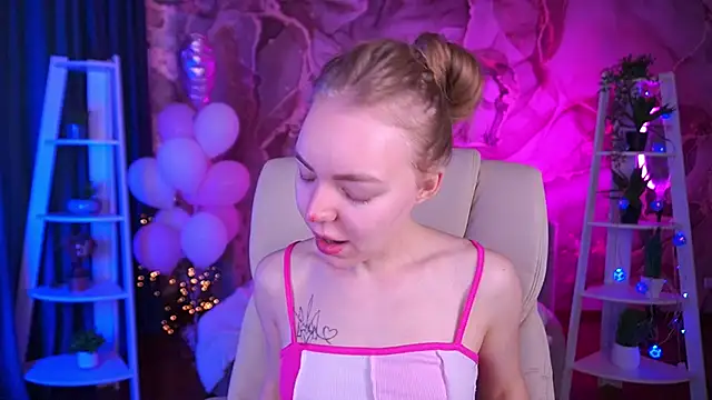 EmilySunshineS online show from February 23, 2026, 7:09 am