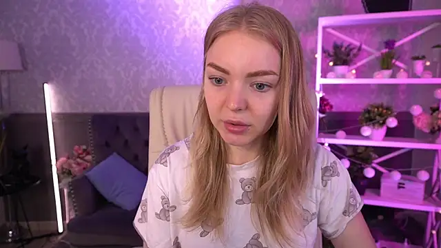 EmilySunshineS online show from September 18, 2025, 6:27 am