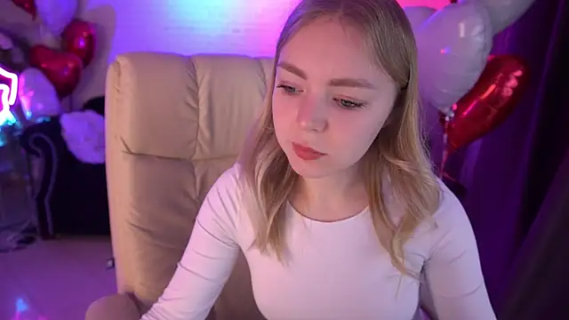 EmilySunshineS online show from February 16, 2025, 9:27 pm