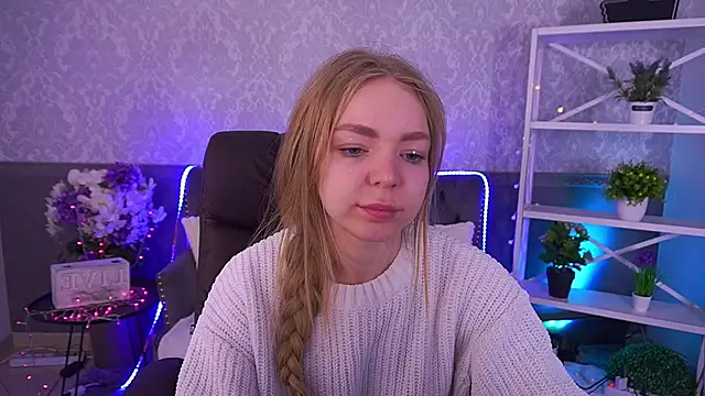 EmilySunshineS online show from December 15, 2025, 7:36 am