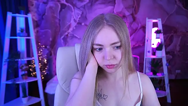 EmilySunshineS online show from February 8, 2026, 7:28 am