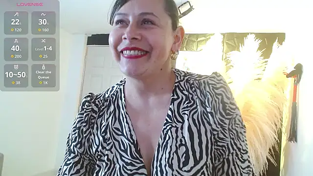 CINTHIA1609 online show from October 17, 2025, 8:21 pm