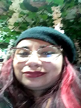 Snapshot of Alunay_girl chatting on December 7, 2024, 2:36 am Alunay girl online show from December 7, 2024, 2:36 am