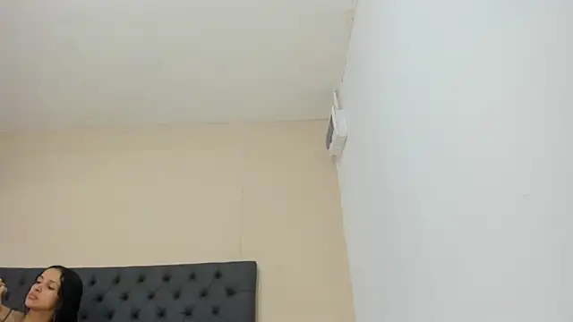  candy jade  online show from April 7, 2026, 11:23 am