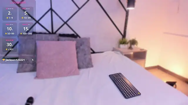 marie miller  online show from October 7, 2025, 12:17 pm