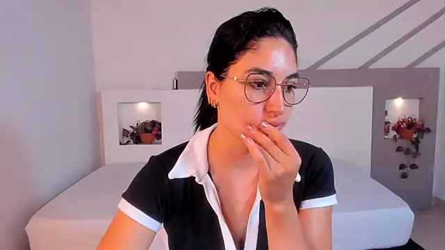 ScarlettWet9 online show from November 3, 2025, 11:25 am