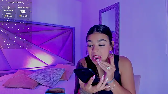 Snapshot of GiaFu chatting on February 6, 2026, 6:37 pm GiaFu online show from February 6, 2026, 6:37 pm