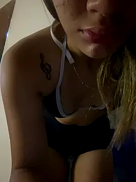 Carolinen online show from October 27, 2025, 5:19 am