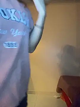 Snapshot of Carolinen chatting on February 23, 2026, 4:14 am Carolinen online show from February 23, 2026, 4:14 am