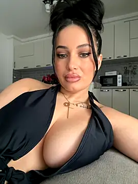 Snapshot of melissablack chatting on October 8, 2025, 7:21 am melissablack online show from October 8, 2025, 7:21 am