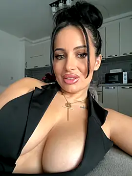 Snapshot of melissablack chatting on September 15, 2025, 10:59 am melissablack online show from September 15, 2025, 10:59 am