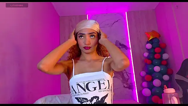 Charlotte Love10 online show from December 14, 2025, 5:24 am