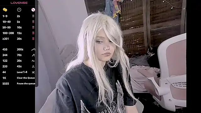 Snapshot of madokapruriens chatting on October 20, 2025, 10:21 pm madokapruriens online show from October 20, 2025, 10:21 pm