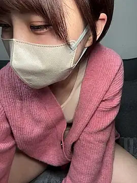 Snapshot of -x_MIU_x chatting on January 8, 2026, 10:10 am -x MIU x online show from January 8, 2026, 10:10 am