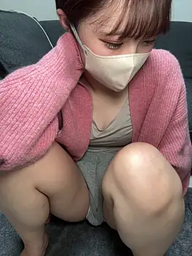 Snapshot of -x_MIU_x chatting on February 25, 2026, 10:04 am -x MIU x online show from February 25, 2026, 10:04 am