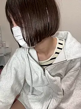 Snapshot of -x_MIU_x chatting on January 19, 2025, 10:06 am -x MIU x online show from January 19, 2025, 10:06 am