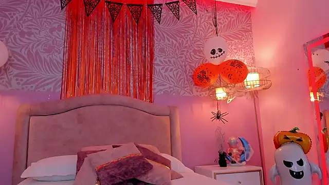 EmilyCollinss1 online show from October 21, 2025, 8:03 am