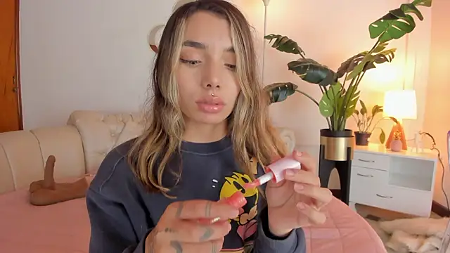 Mollymoon1 online show from February 23, 2026, 9:26 pm