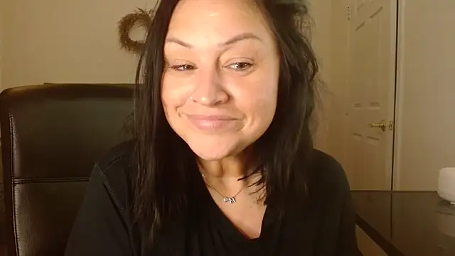 AlyssiaAmoreXO online show from October 14, 2025, 6:41 pm