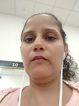 Snapshot of carolina_goez chatting on February 10, 2025, 7:07 pm carolina goez online show from February 10, 2025, 7:07 pm