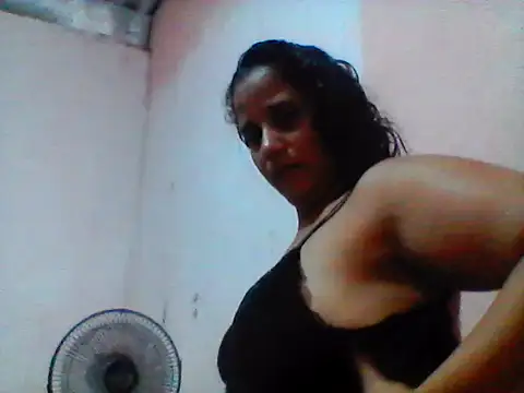 Snapshot of carolina_goez chatting on February 21, 2025, 7:32 pm carolina goez online show from February 21, 2025, 7:32 pm