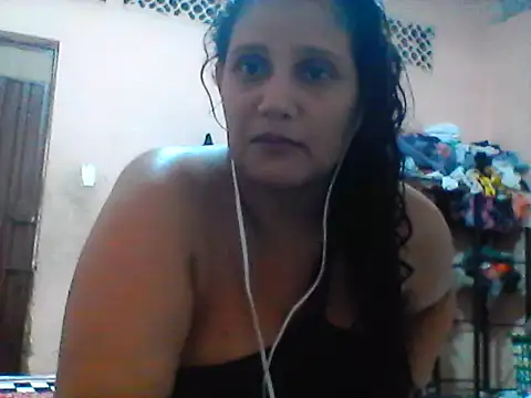 Snapshot of carolina_goez chatting on February 12, 2025, 7:24 pm carolina goez online show from February 12, 2025, 7:24 pm