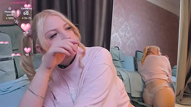 RubyMiaow online show from December 11, 2024, 8:07 pm