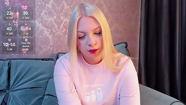 RubyMiaow online show from December 12, 2024, 7:59 pm