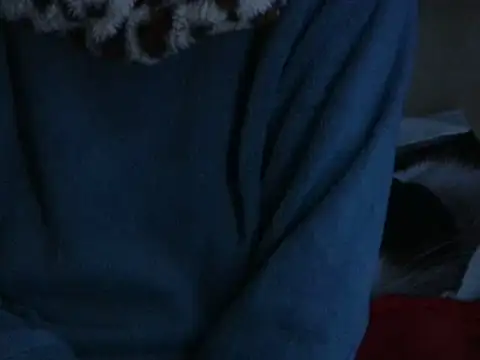 VeneRed online show from October 13, 2025, 8:10 pm