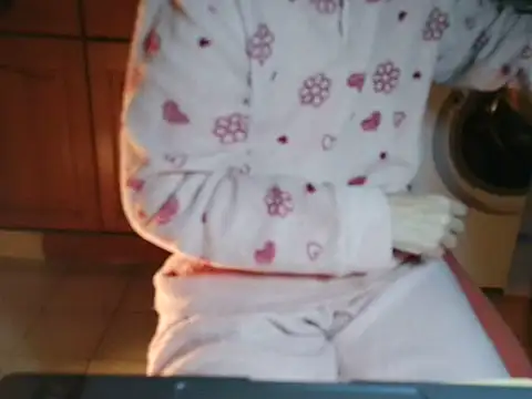 VeneRed online show from February 8, 2026, 4:54 am