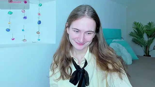 L1ittle kitty  online show from November 19, 2025, 6:35 am